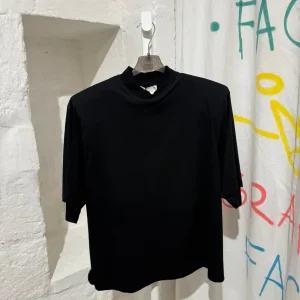 T-SHIRT MANICHE CORTE