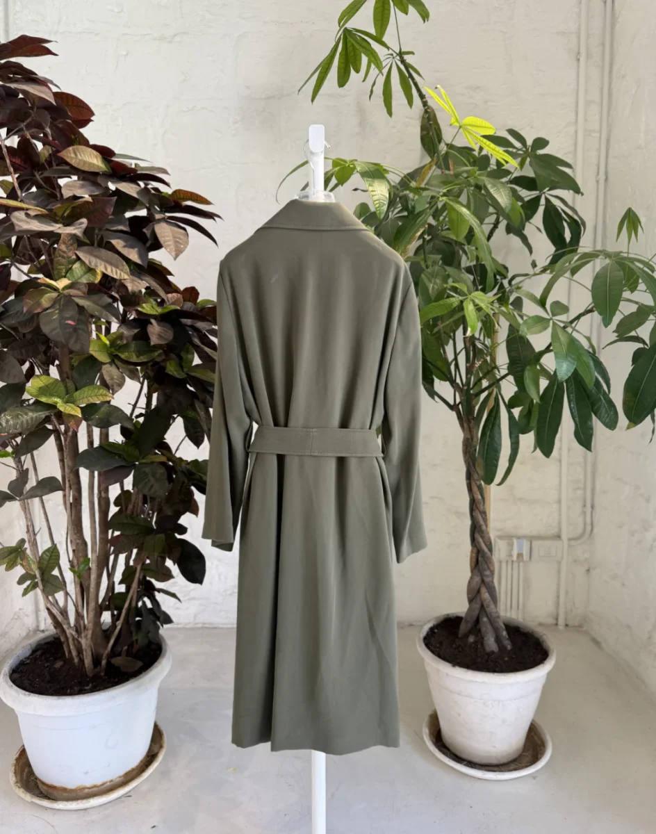 TRENCH CON CINTURA E REVERS AMPIO - immagine 3