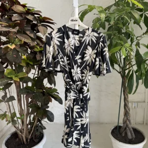 ABITO CON FANTASIA A PALME