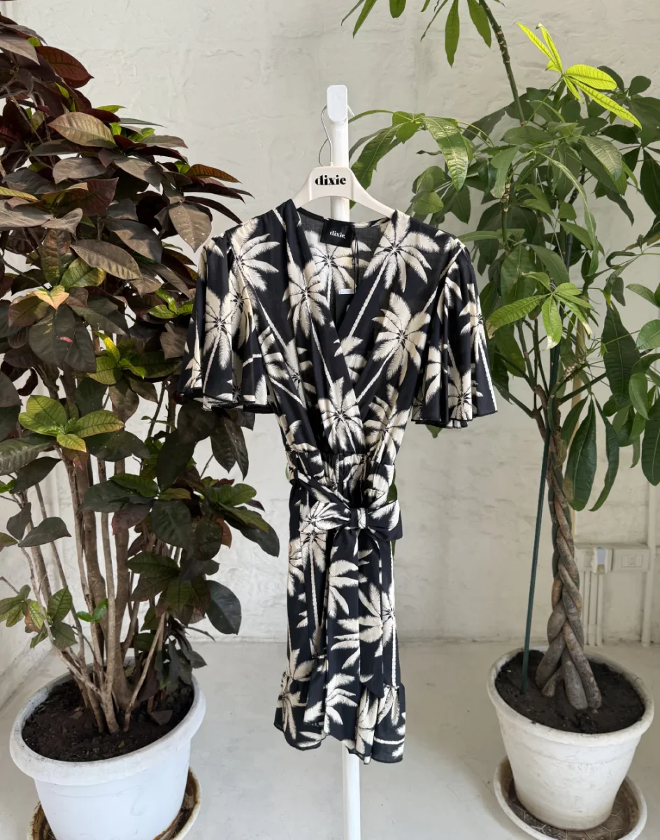 ABITO CON FANTASIA A PALME