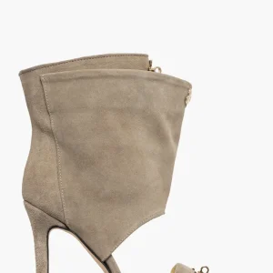 Sandalo camoscio taupè con accessorio oro Kiwi 13