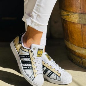 Adidas Superstar Cartoon Gold e lacci cartoon
