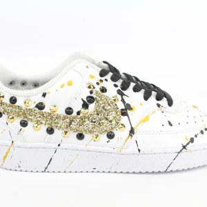 Nike Court Vision Low Vernice Oro & Borchie