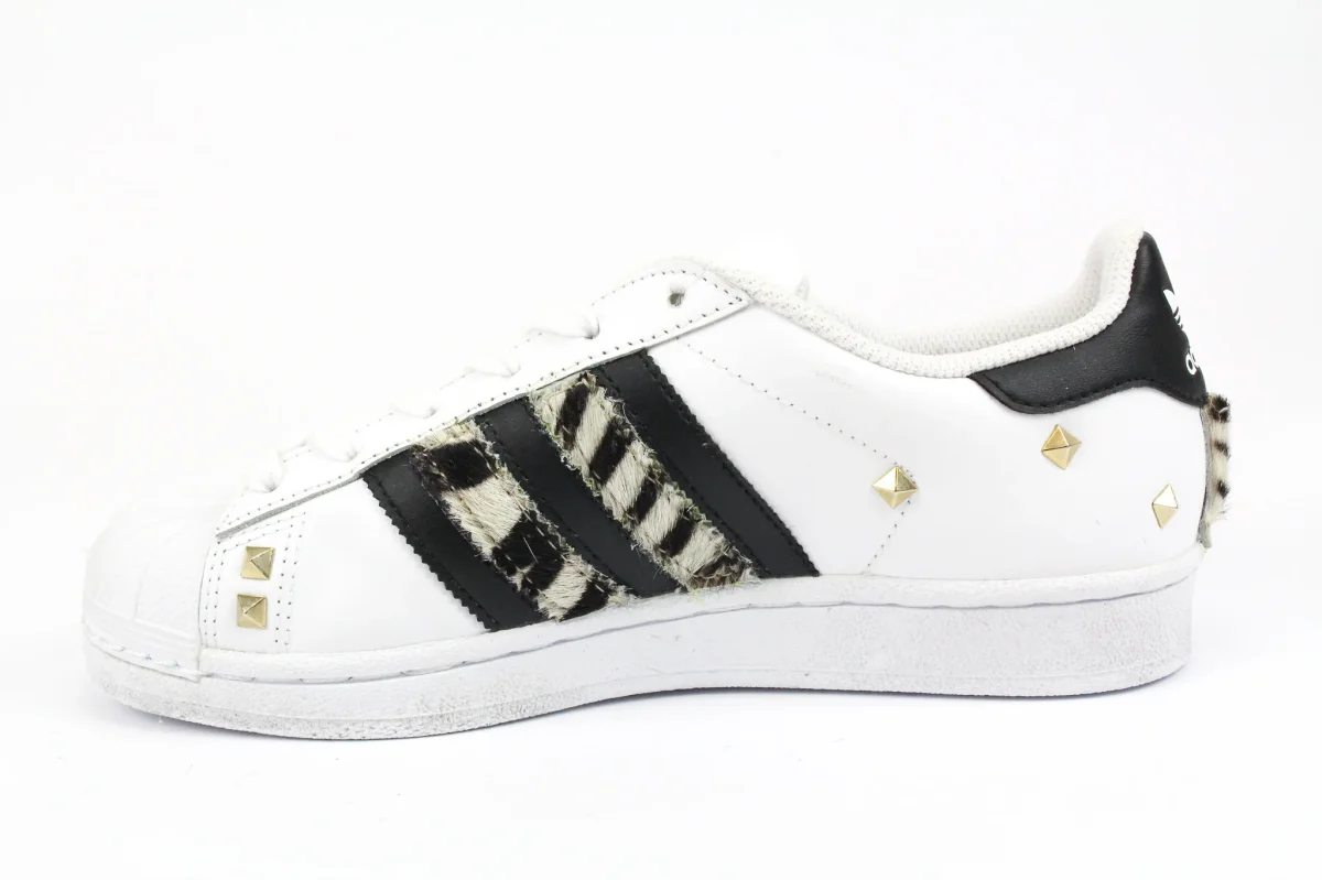 Adidas Superstar Zebrate Borchie & Graffiti - immagine 3