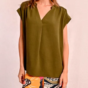 BLUSA CON PIEGA FRONTALE