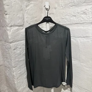 T-SHIRT MANICHE LUNGHE