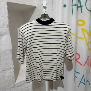 T-SHIRT MANICHE CORTE