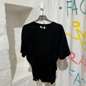 T-SHIRT MANICHE CORTE